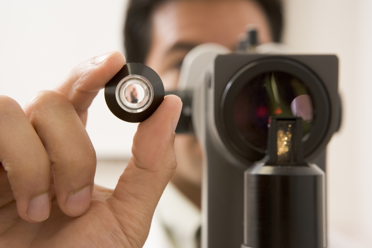 Exame de pressão ocular: para que serve e quando é indicado?
