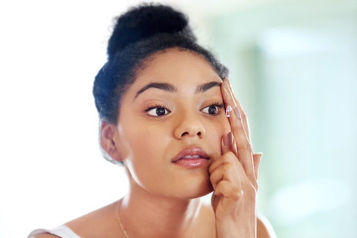 Lentes de contato por estética: quais os ricos e benefícios?